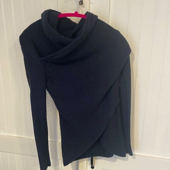 Bebe cute navy blue layered look sweater size XS - Picture 1 of 7